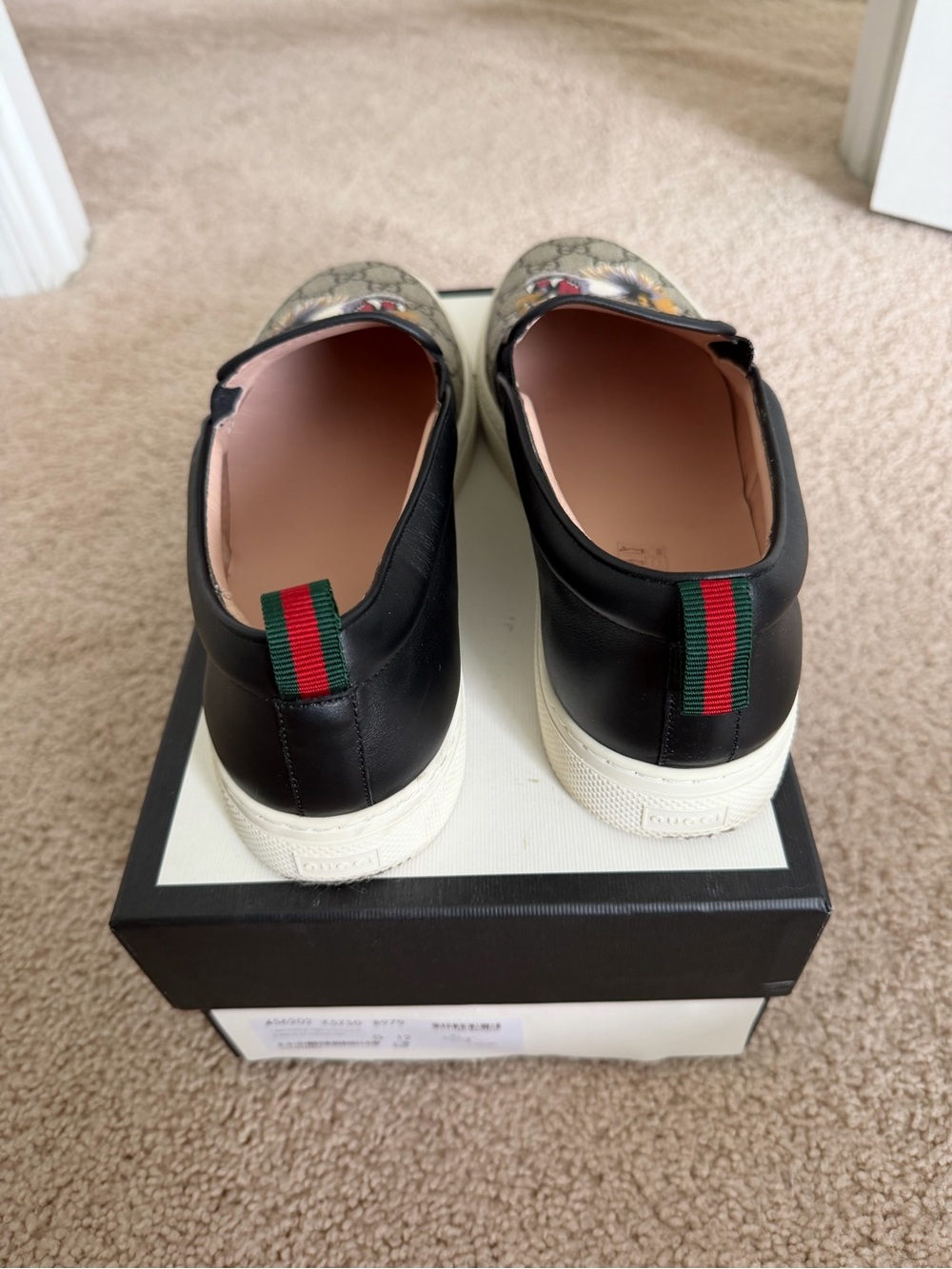 Men's GUCCI GG Supreme Tiger Slip On Sneakers - Picture 3 of 7